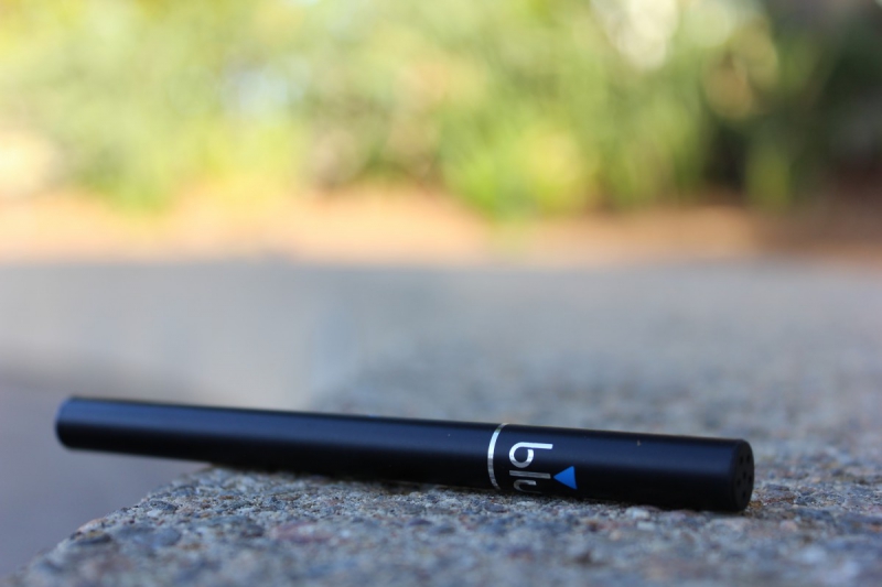 boutique-LA VERDIERE-min_e_cigarette_vaping_blu_cigs_blu_electronic_cigarette_tobacco_cigarette_smoke-637061